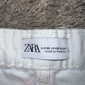 White zara jean shorts size 28